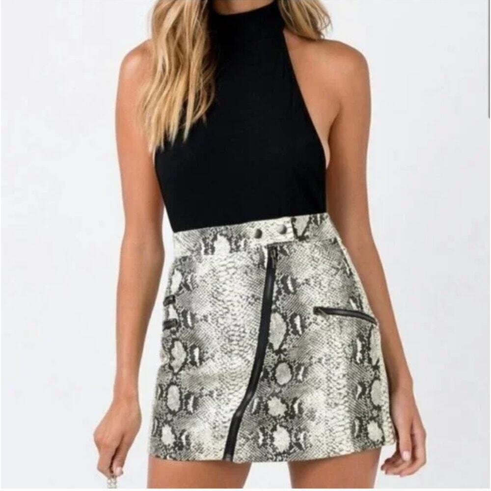 Princess Polly Snakeskin Print Black White Mini Skirt Alita Size 2 NWT